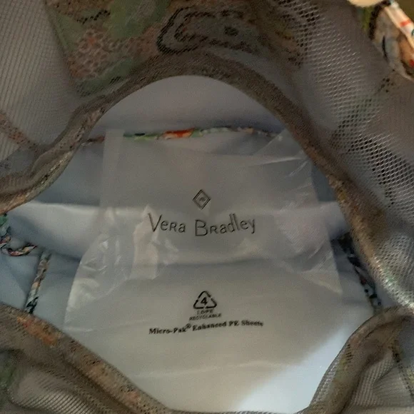 Vera Bradley ReActive bag. - Picture 4 of 6